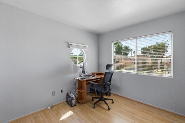 1528 Via Otano, Oceanside, CA 92056