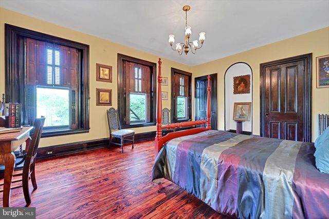226 S 5TH STREET, Reading, PA 19602