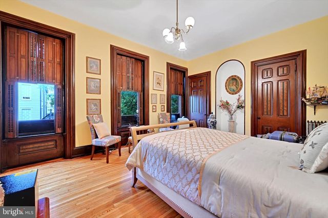 226 S 5TH STREET, Reading, PA 19602