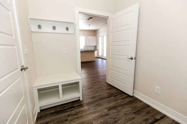 6910 17th Street, Lubbock, TX 79407