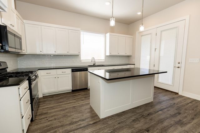 6910 17th Street, Lubbock, TX 79407