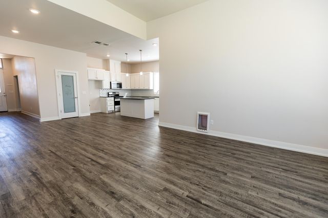 6910 17th Street, Lubbock, TX 79407
