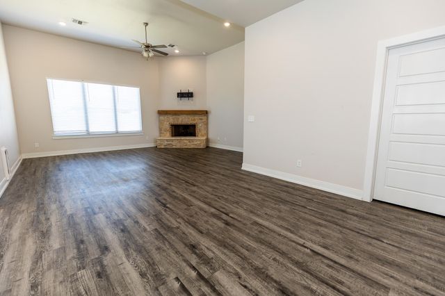 6910 17th Street, Lubbock, TX 79407