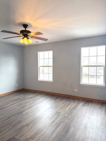 2208 REBECCA Circle 2208, Montgomery, IL 60538