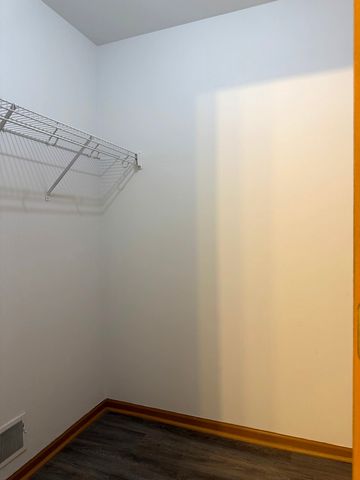 2208 REBECCA Circle 2208, Montgomery, IL 60538