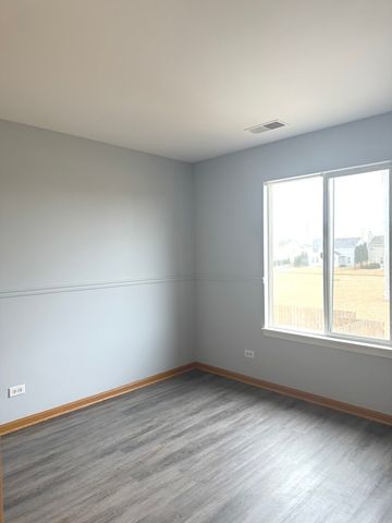 2208 REBECCA Circle 2208, Montgomery, IL 60538