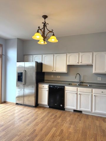 2208 REBECCA Circle 2208, Montgomery, IL 60538