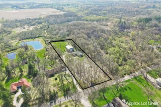 6715 Giant Oaks Road, Wonder Lake, IL 60097
