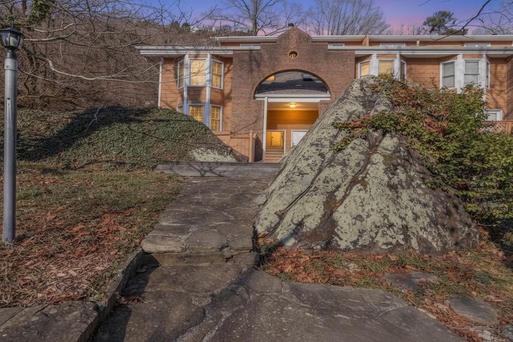 557 Winterview Lane, Chattanooga, TN 37409