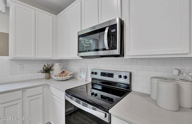 16948 Aiken Ridge Cir, Louisville, KY 40245