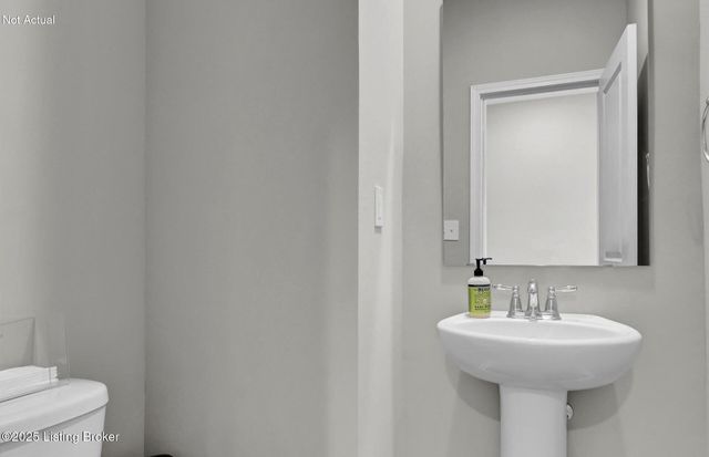 16948 Aiken Ridge Cir, Louisville, KY 40245