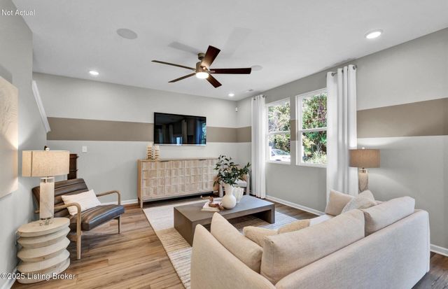 16948 Aiken Ridge Cir, Louisville, KY 40245