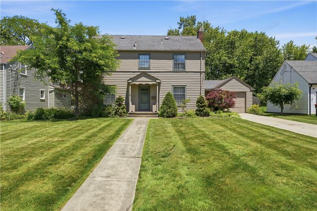 121 E Clen Moore Blvd, New Castle, PA 16105