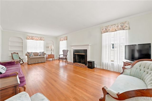 121 E Clen Moore Blvd, New Castle, PA 16105