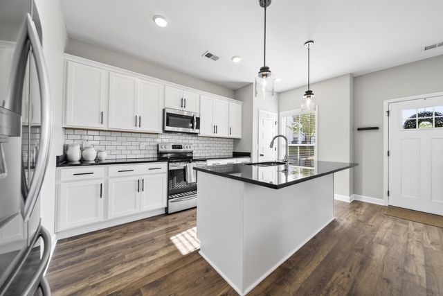 315 Twig Pvt Ct, Hendersonville, TN 37075
