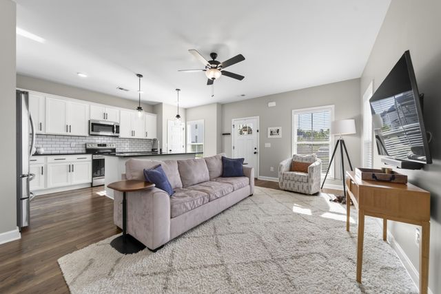 315 Twig Pvt Ct, Hendersonville, TN 37075