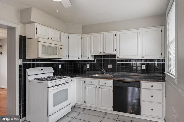 214 S WHITE HORSE PIKE, Waterford Works, NJ 08089