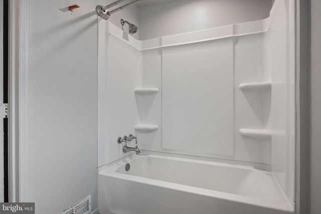 214 S WHITE HORSE PIKE, Waterford Works, NJ 08089