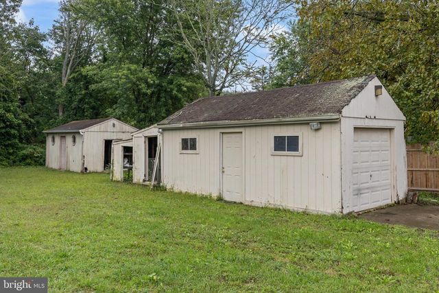 214 S WHITE HORSE PIKE, Waterford Works, NJ 08089