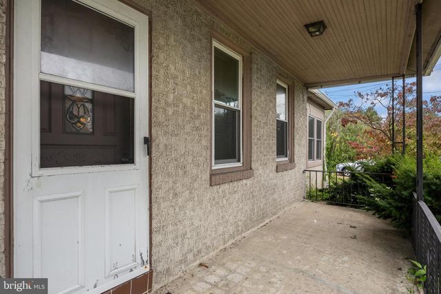 214 S WHITE HORSE PIKE, Waterford Works, NJ 08089