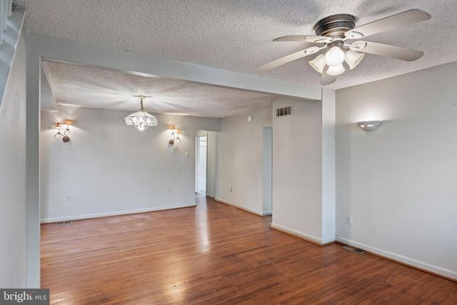 214 S WHITE HORSE PIKE, Waterford Works, NJ 08089