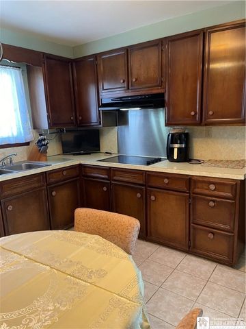 22 Linwood Avenue, Jamestown, NY 14701