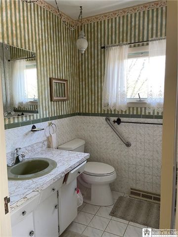 22 Linwood Avenue, Jamestown, NY 14701