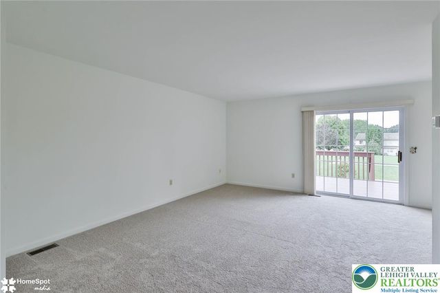 4104 Rexford Drive, Bethlehem Twp, PA 18020