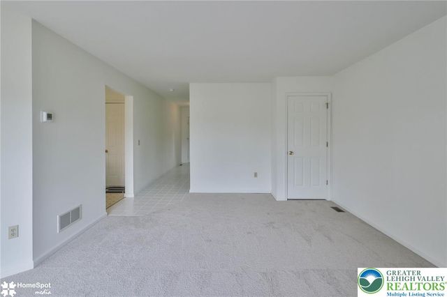 4104 Rexford Drive, Bethlehem Twp, PA 18020