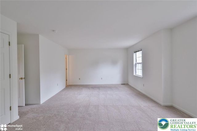 4104 Rexford Drive, Bethlehem Twp, PA 18020