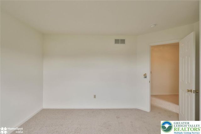 4104 Rexford Drive, Bethlehem Twp, PA 18020
