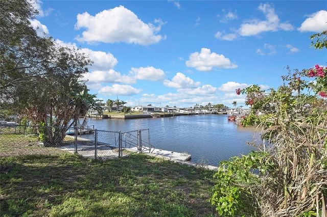 12527 1ST ISLE, Hudson, FL 34667