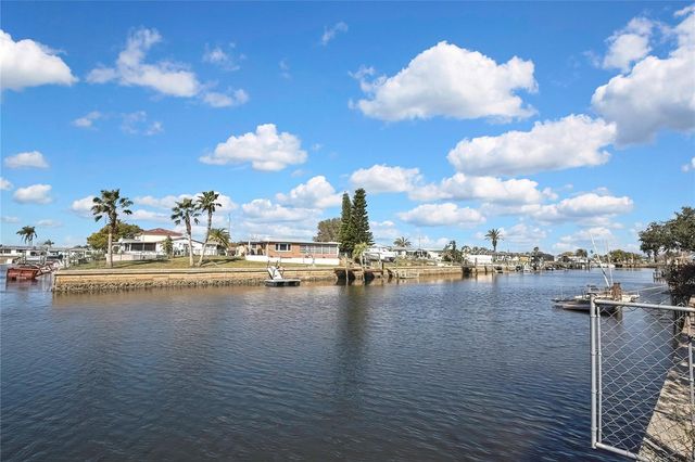 12527 1ST ISLE, Hudson, FL 34667