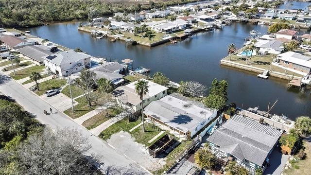 12527 1ST ISLE, Hudson, FL 34667