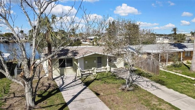 12527 1ST ISLE, Hudson, FL 34667