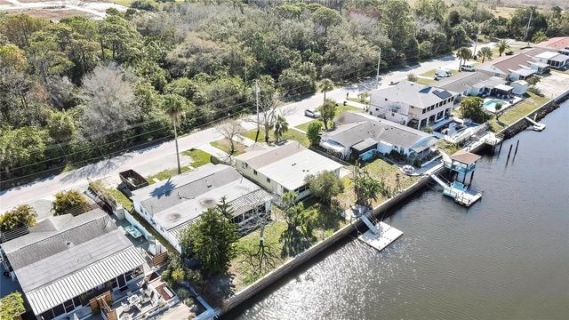 12527 1ST ISLE, Hudson, FL 34667
