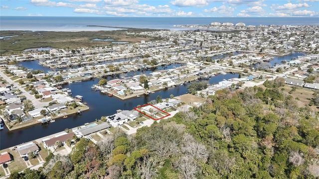 12527 1ST ISLE, Hudson, FL 34667