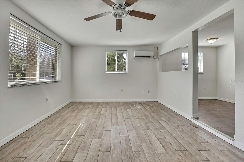 Image 4 of property listing at 12527 1ST ISLE, Hudson, FL 34667