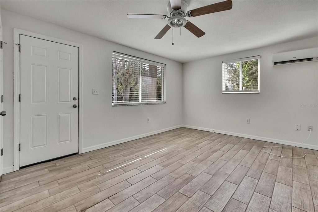 Image 5 of property listing at 12527 1ST ISLE, Hudson, FL 34667