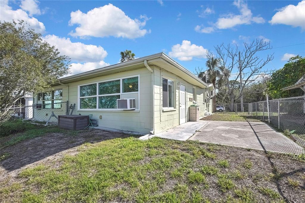 Image 57 of property listing at 12527 1ST ISLE, Hudson, FL 34667