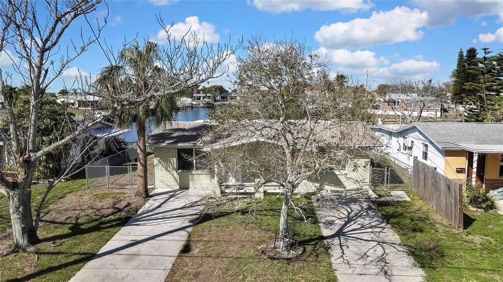 Image 65 of property listing at 12527 1ST ISLE, Hudson, FL 34667