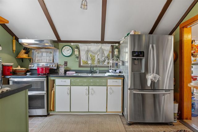 400 W Main Street, Fayetteville, TX 78940