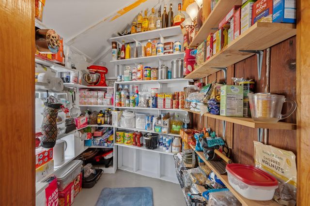 400 W Main Street, Fayetteville, TX 78940