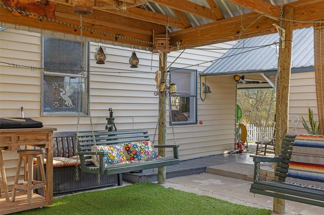 400 W Main Street, Fayetteville, TX 78940