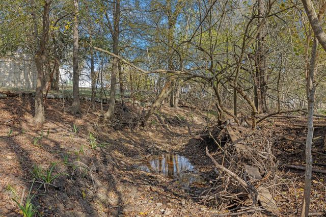 400 W Main Street, Fayetteville, TX 78940