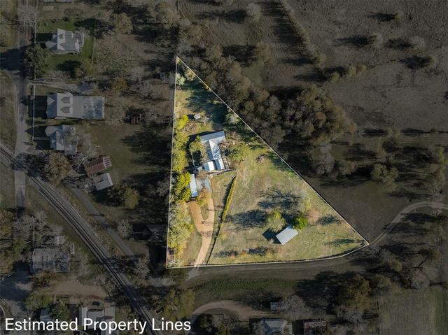 400 W Main Street, Fayetteville, TX 78940