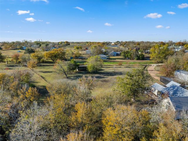 400 W Main Street, Fayetteville, TX 78940