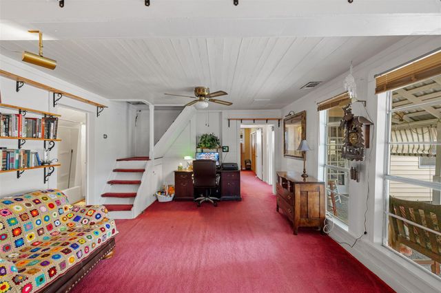 400 W Main Street, Fayetteville, TX 78940