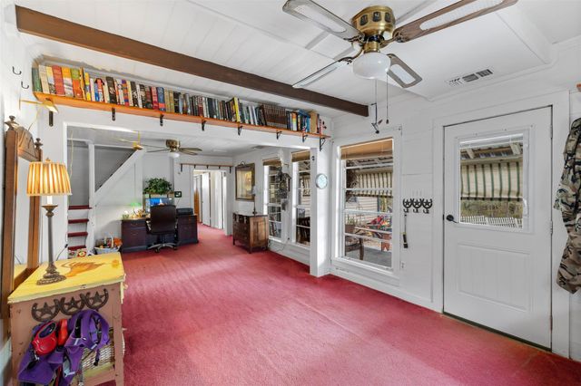 400 W Main Street, Fayetteville, TX 78940