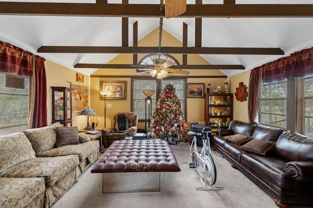 400 W Main Street, Fayetteville, TX 78940